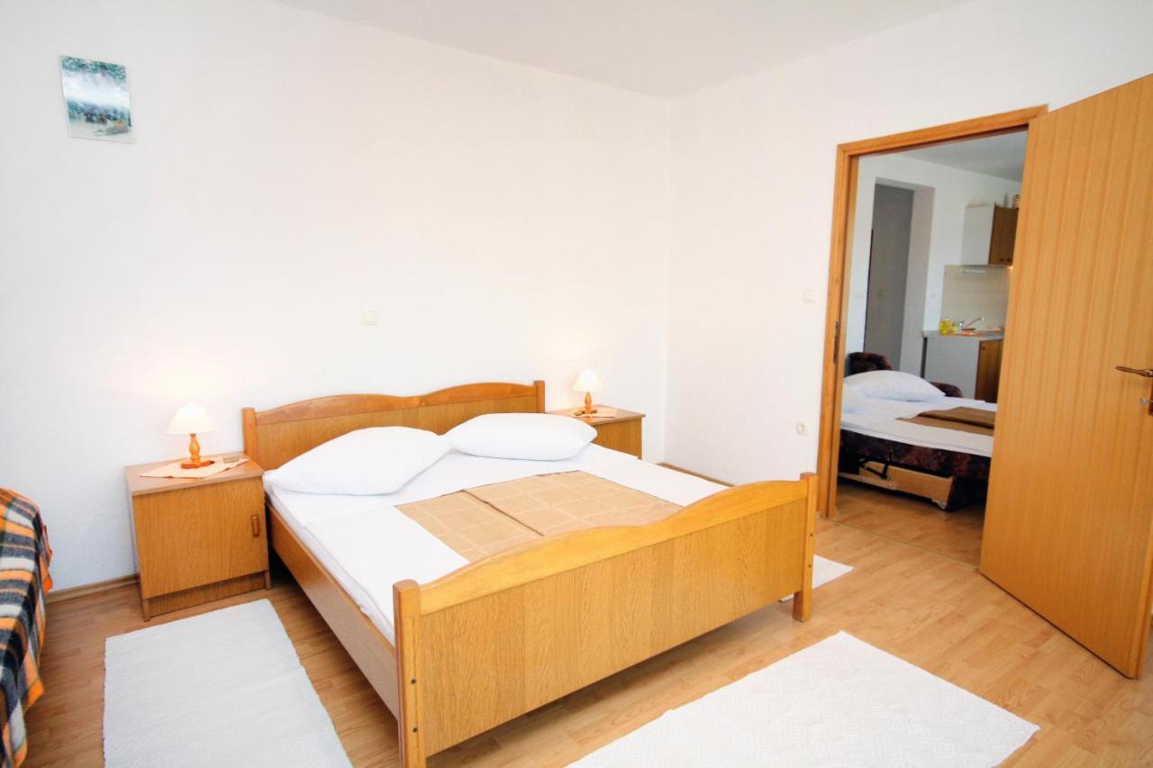 Apartments With A Parking Space Kampor, Rab - 5029 Exterior foto