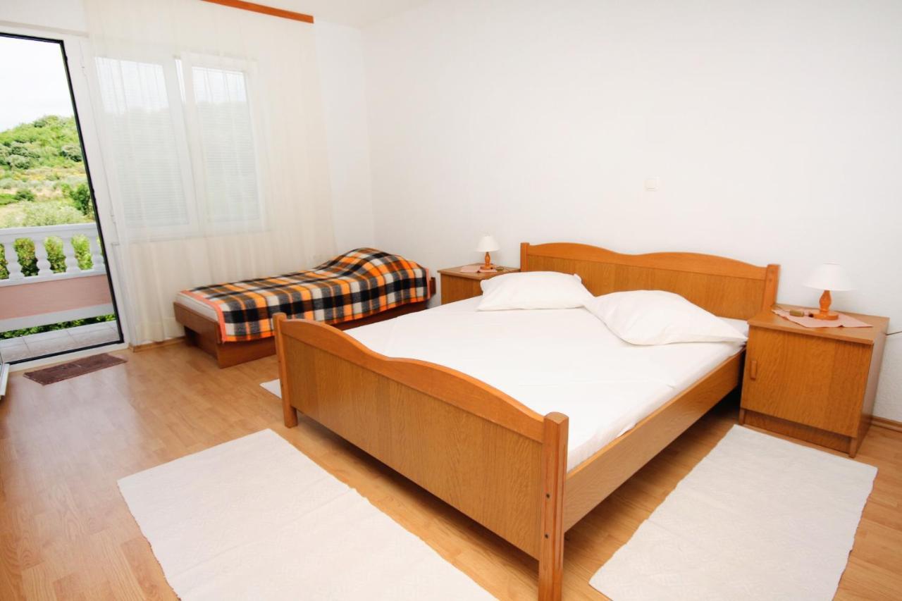 Apartments With A Parking Space Kampor, Rab - 5029 Exterior foto