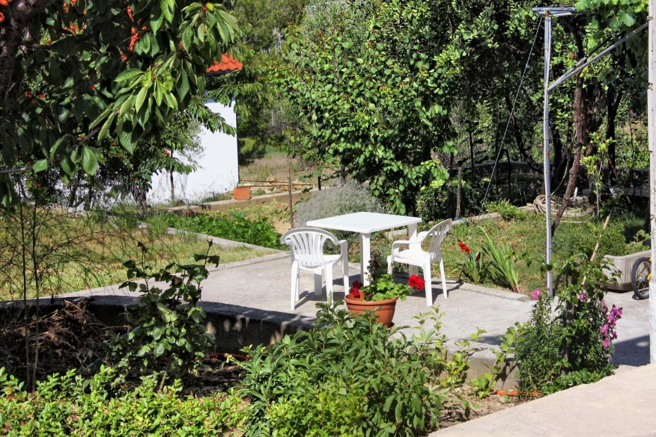 Apartments With A Parking Space Kampor, Rab - 5029 Exterior foto