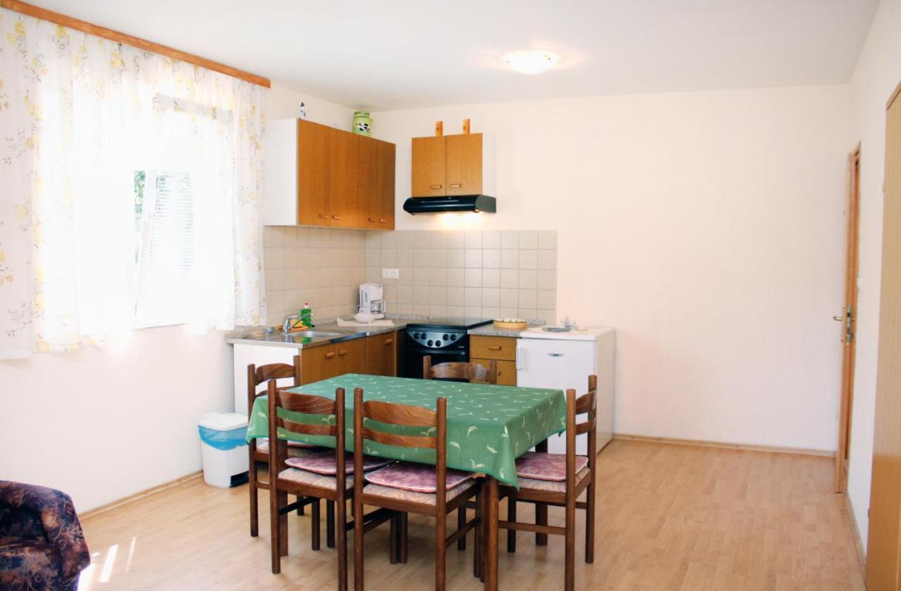 Apartments With A Parking Space Kampor, Rab - 5029 Exterior foto