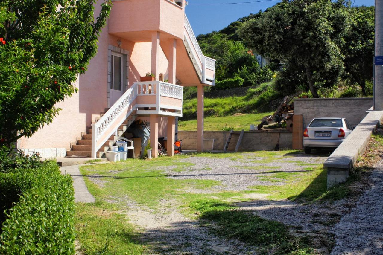 Apartments With A Parking Space Kampor, Rab - 5029 Exterior foto